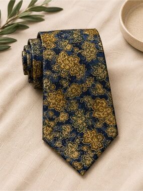 Elegant Floral Silk Tie in Blue and Gold